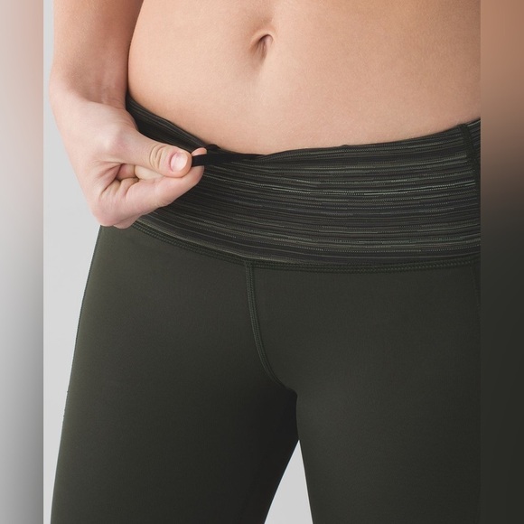 Lululemon Vent It Out Crop - Picture 5 of 9